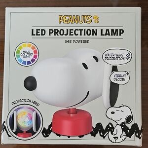 Peanuts Snoopy LED Projection Lamp with Red Base